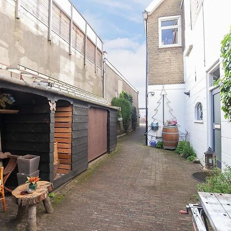 De Kapiteinshut Aan De Rivier Met Xl Ligbad En Sauna Lekkerkerk Zewnętrze zdjęcie
